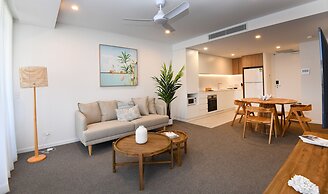 X Kirra Apartments