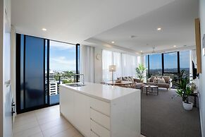 X Kirra Apartments