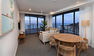 X Kirra Apartments