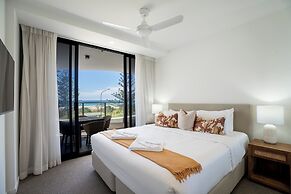 X Kirra Apartments