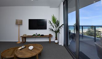 X Kirra Apartments