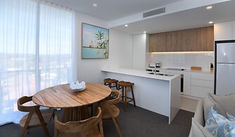 X Kirra Apartments