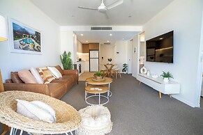 X Kirra Apartments