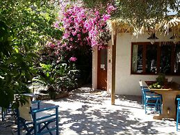 Beautiful Cottage in S West Crete Near the sea