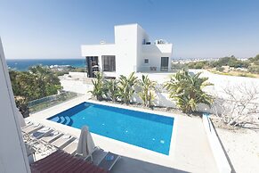 Villa Rosie, Modern 4bdr Ayia Napa Villa With Pool