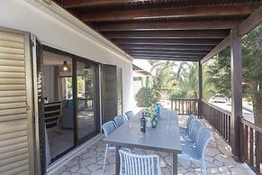 Villa Rosie, Modern 4bdr Ayia Napa Villa With Pool