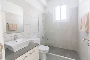 Villa Suri, Luxury Seafront Villa
