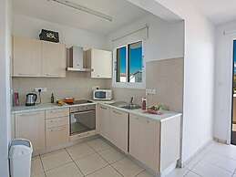 Apt Faye, Beautiful 2bdr Pernera Apartment