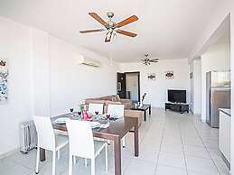 Apt Faye, Beautiful 2bdr Pernera Apartment