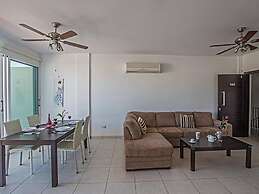 Apt Faye, Beautiful 2bdr Pernera Apartment
