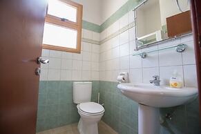 6 Bedroom Villa With Private Pool in the Area of Konnos