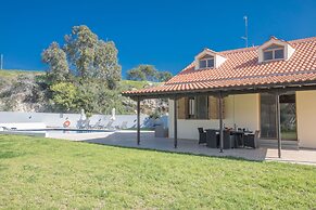 6 Bedroom Villa With Private Pool in the Area of Konnos