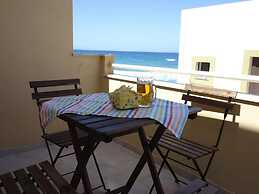 Spacious Family Apartment With Sea View And Swimming Pool