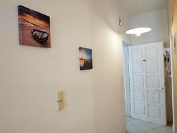 Renia Studios Standard Studio Overlooking the Swimming Pool