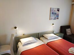 Renia Studios Standard Studio Overlooking the Swimming Pool