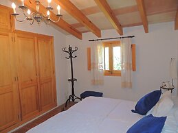 Charming Villa With Pool in Algaida