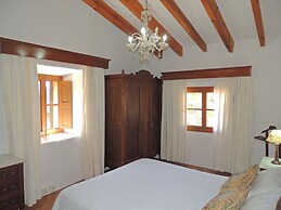 Charming Villa With Pool in Algaida