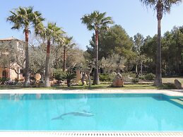 Charming Villa With Pool in Algaida