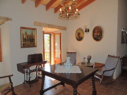 Charming Villa With Pool in Algaida