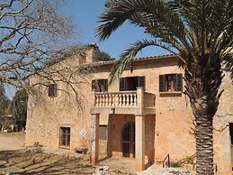 Charming Villa With Pool in Algaida