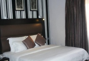 Room in Lodge - Sweet Spirit Hotels & Suites Mardezok