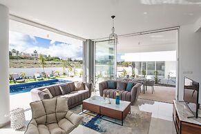 Villa Prol21,fantastic 3bdr Protaras Villa With Pool,close to Fig Tree