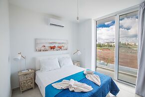 Villa Prol26, Stunning 3bdr Protaras Villa With Pool, Close to Fig Tre