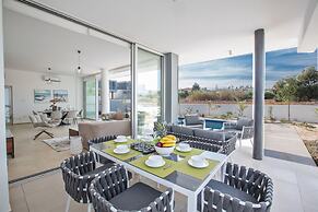 Villa Prol20, Contemporary 3bdr Protaras Villa With Pool, Close to the