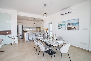 Villa Prol20, Contemporary 3bdr Protaras Villa With Pool, Close to the