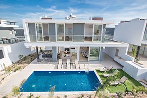Villa Prol20, Contemporary 3bdr Protaras Villa With Pool, Close to the
