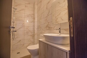 Villa Prol17, Exquisite 5bdr Villa With Pool, Close to Fig Tree Bay Be