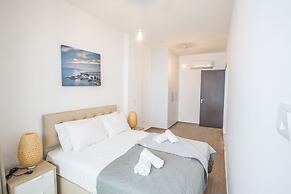 Villa Prol17, Exquisite 5bdr Villa With Pool, Close to Fig Tree Bay Be