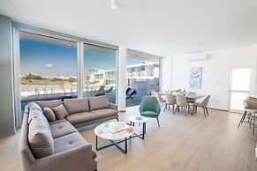 Villa Prol17, Exquisite 5bdr Villa With Pool, Close to Fig Tree Bay Be