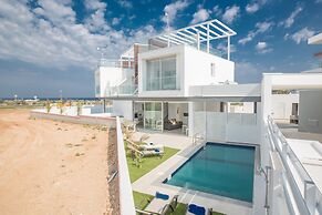 Villa Prol23, New and Modern 2bdr Protaras Villa With Pool, Close to t