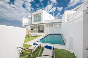 Villa Prol23, New and Modern 2bdr Protaras Villa With Pool, Close to t