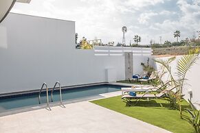 Villa Prol23, New and Modern 2bdr Protaras Villa With Pool, Close to t