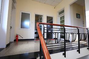 Hillside Homestay Hue - Top Apartment