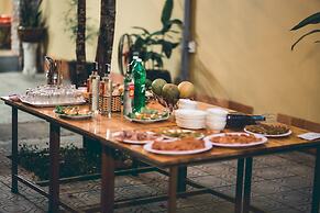 Hillside Homestay Hue - Mansion Room