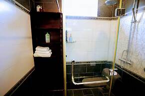 Hillside Homestay Hue - Mansion Room