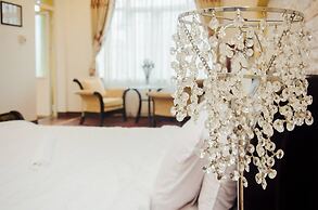 Hillside Homestay Hue - Mansion Room