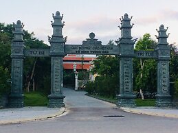 Hillside Homestay Hue - Mansion Room