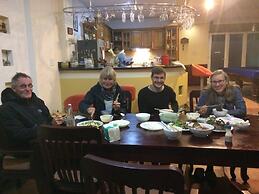 Hillside Homestay Hue - Silk Room