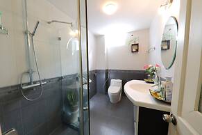 Hillside Homestay Hue - Silk Room