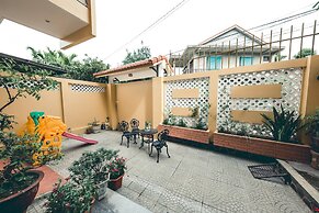 Hillside Homestay Hue - Silk Room