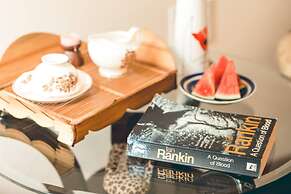 Hillside Homestay Hue - Silk Room