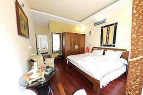 Hillside Homestay Hue - Silk Room
