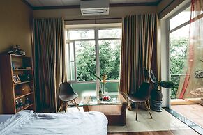 Hillside Homestay Hue - Triple Room top Apartment