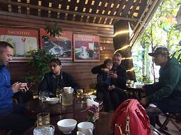 Hillside Homestay Hue - Triple Room top Apartment