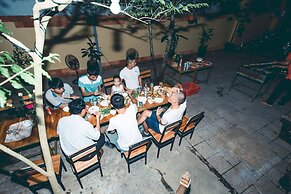 Hillside Homestay Hue - Triple Room top Apartment