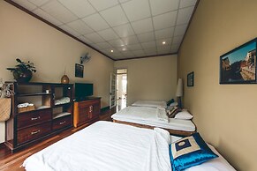 Hillside Homestay Hue - Triple Room top Apartment